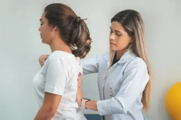 Fisioterapia para coluna lombar hérnia de disco​ em Pirangi